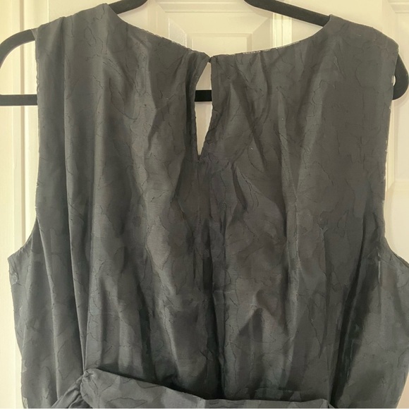 NWT Anne Klein Women's V-neck Sleeveless Attached-sash Midi Dress In Black (XL) - Picture 6 of 10